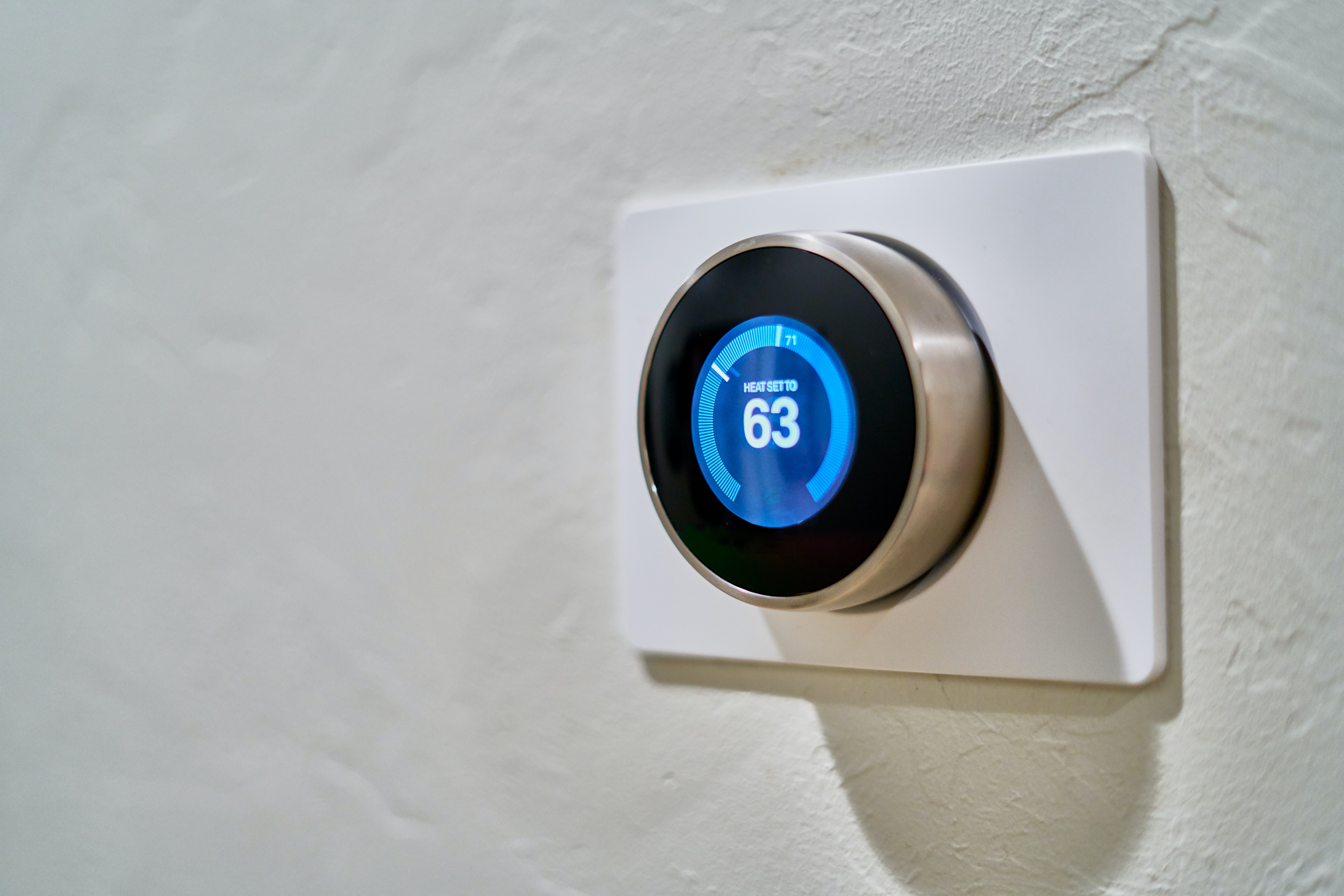 Thermostat to an energy-efficient home